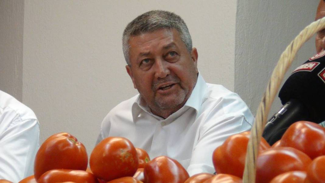 Tarlada 1,7 TL olan domatesin pazardaki fiyatı 'Pes' dedirtti! Üretici isyanda, hiç kimse kazanmıyor 5